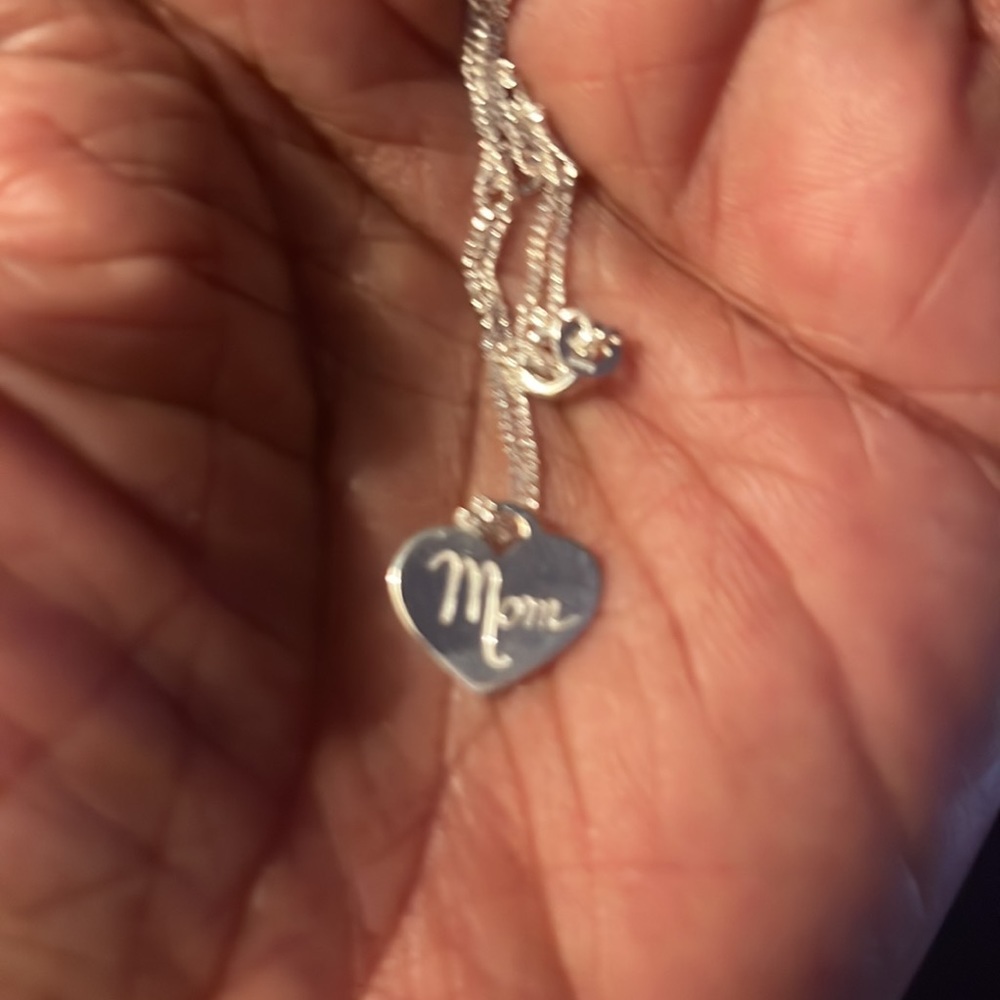 Sterling Silver 925 "Mom" Charm 16" Necklace - Picture 5 of 5